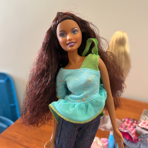 2000's Barbie Lot - Picture 8 of 10